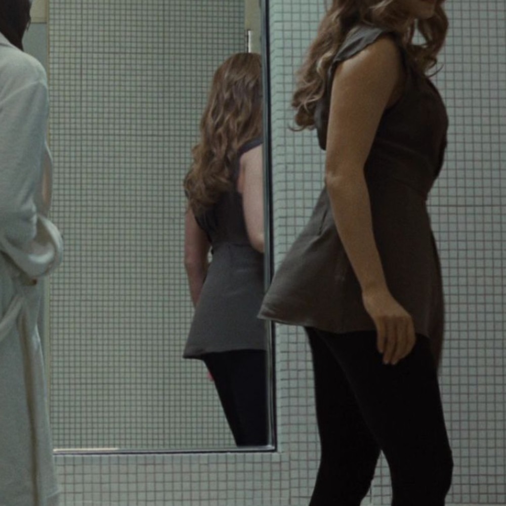 Twilight Rosalie Hale Bath Drawing top Anthropologie - Picture 2 of 10
